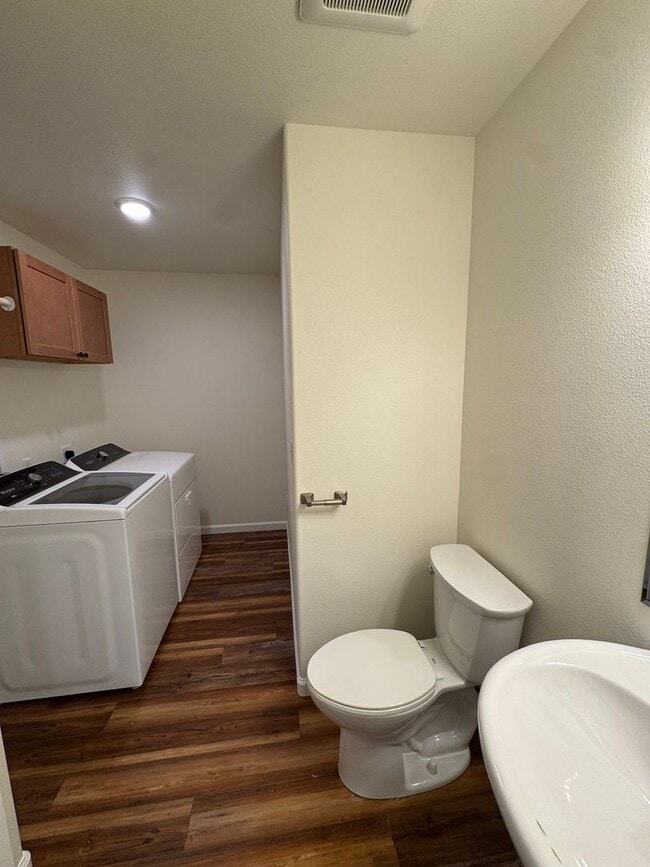 Building Photo - Brand new construction 3 bed near JBER