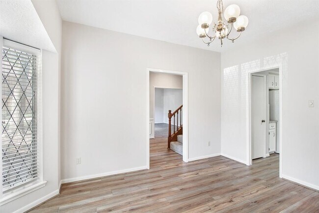 Building Photo - 5402 Summerfield Ln