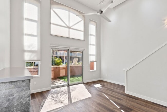 Building Photo - Well maintained two-story condo - Bright End Unit - Lease Terms Options Outlined in Description
