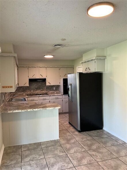 Building Photo - 4313 Suntane Rd