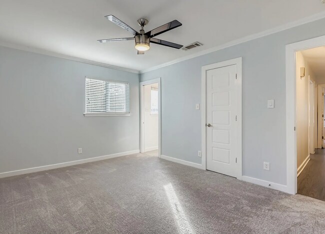 Building Photo - 5402 Chevy Cir