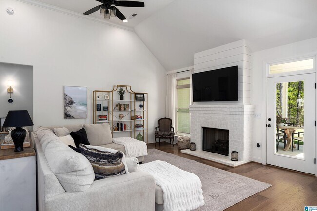 Building Photo - 330330 Kinross Circle