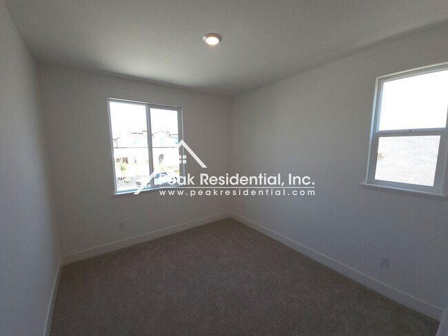 Building Photo - Brand New 3bd/2.5ba Folsom Home with 2 Car Garage