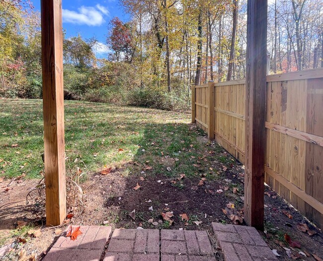 Building Photo - 1529 Birnam Dr