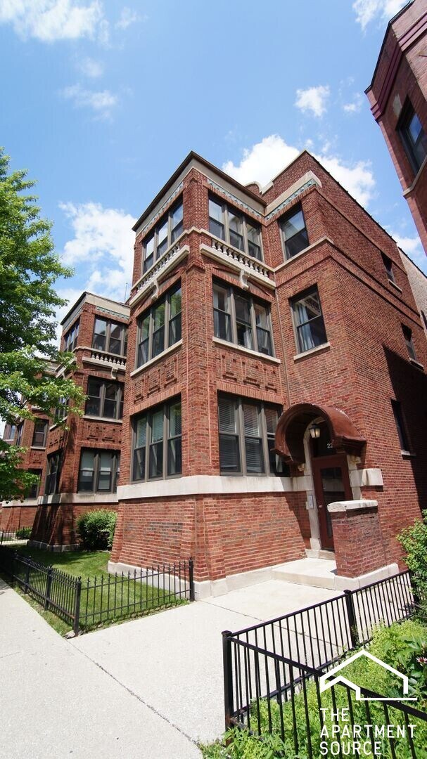 Building Photo - 2323 N Kedzie Blvd