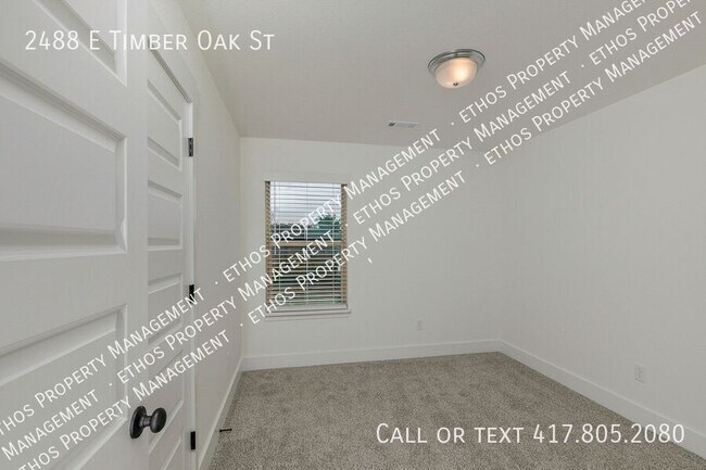 Building Photo - 2488 E Timber Oak St