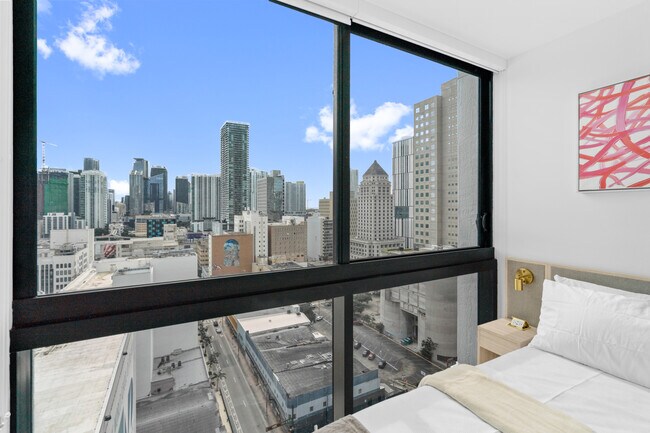 Building Photo - 225 N Miami Ave