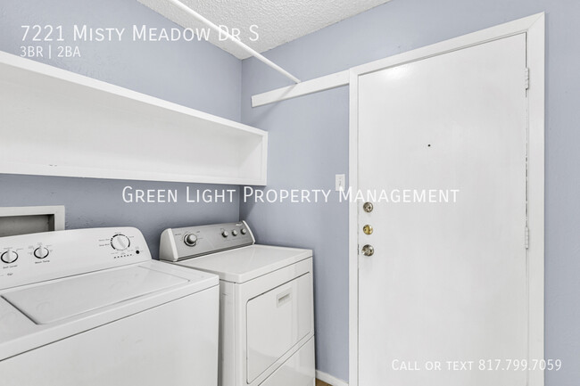 Building Photo - 7221 Misty Meadow Dr S