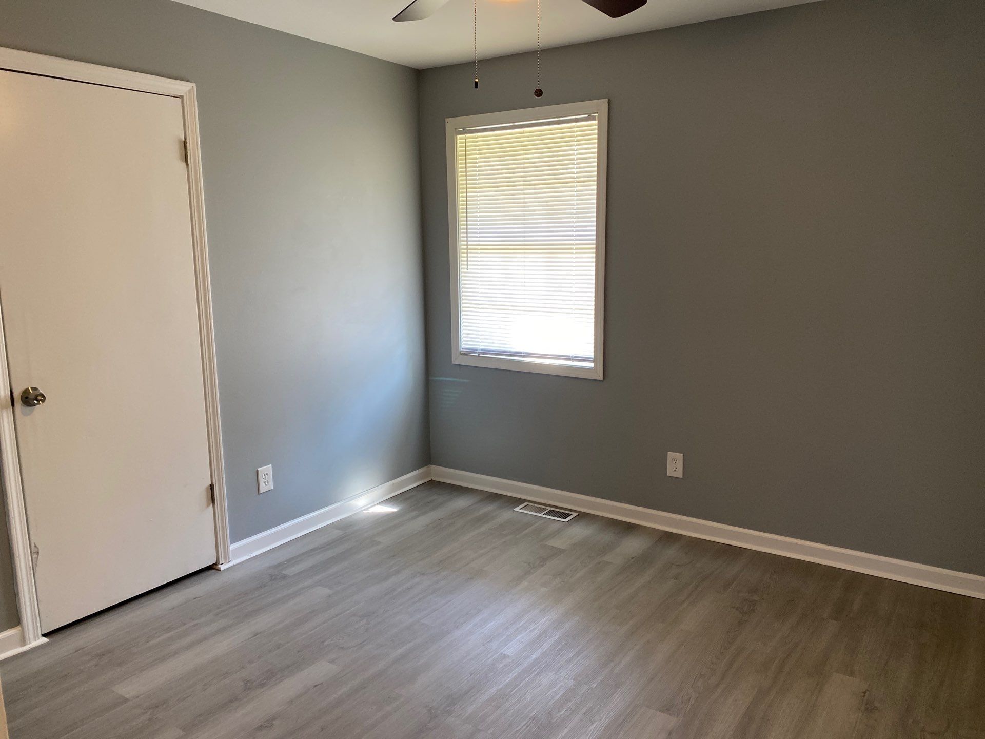 Building Photo - 87 Hillshire Dr