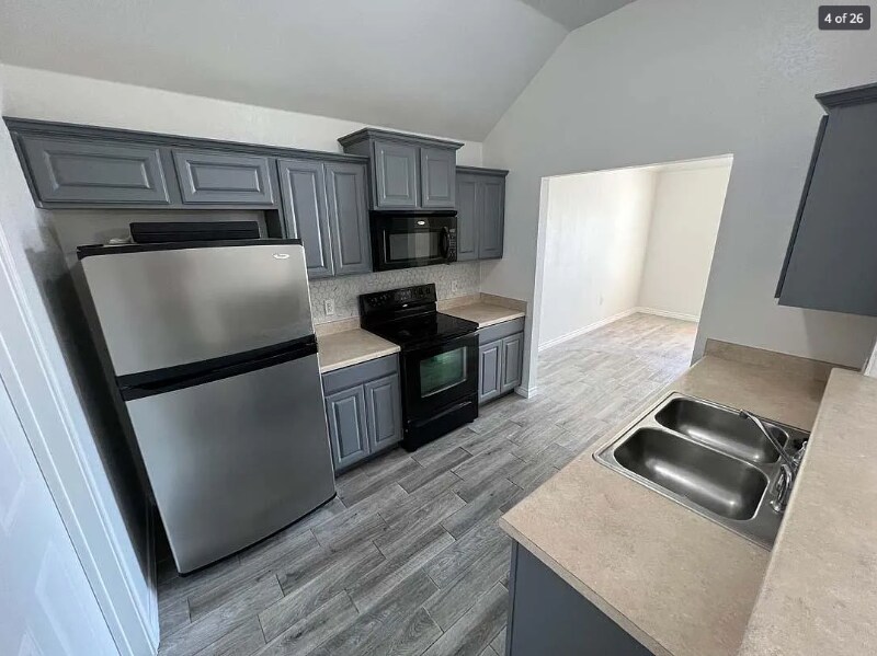 Building Photo - 2604 Saulsbury Dr
