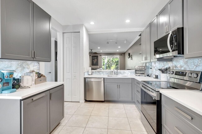 Building Photo - 16089 Poppy Seed Cir
