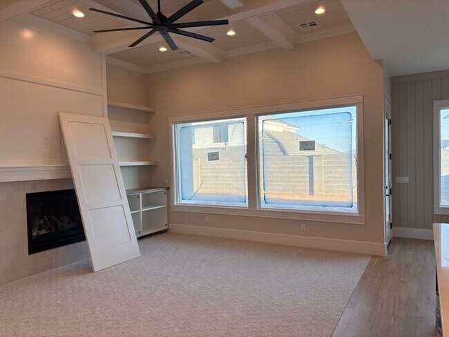 Building Photo - Brand New 4 bed 3 bath home in Desert Canyons