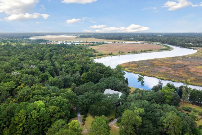 Building Photo - Gorgeous Furnished Estate on the Ashley River