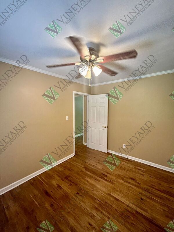 Building Photo - 4306 Hillcrest Dr