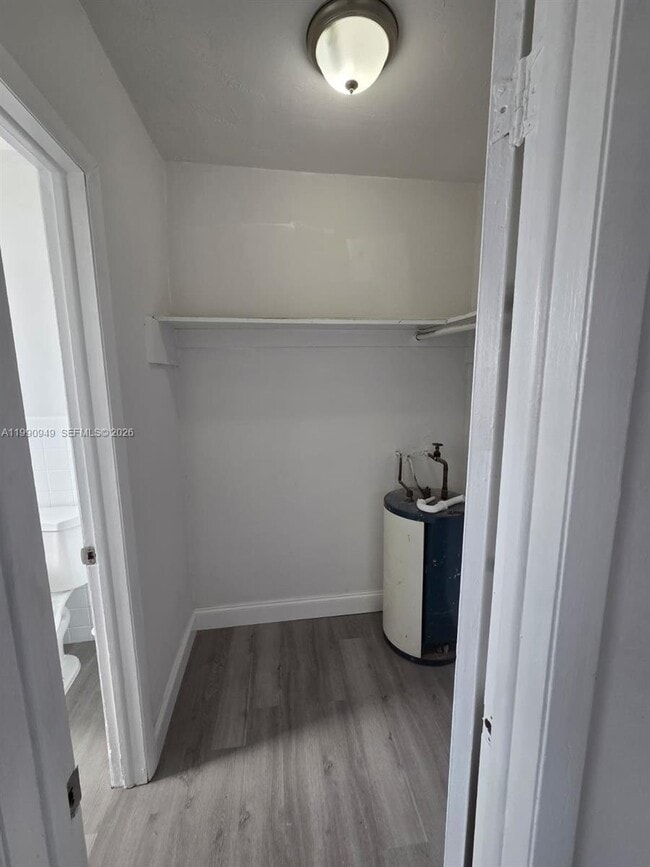 Building Photo - 1628 SW 7th St