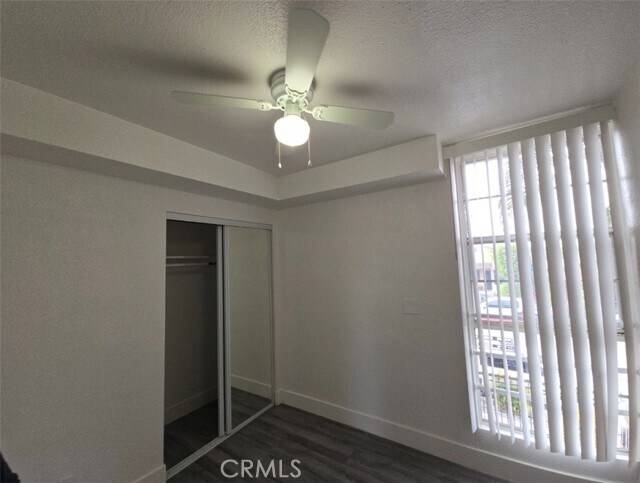 Building Photo - 423 E 82nd St