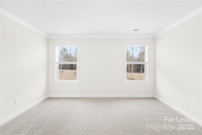 Building Photo - 4135 Smt Wds Dr