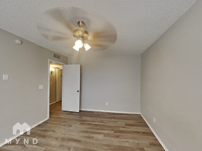 Building Photo - 11325 E Elton Ave