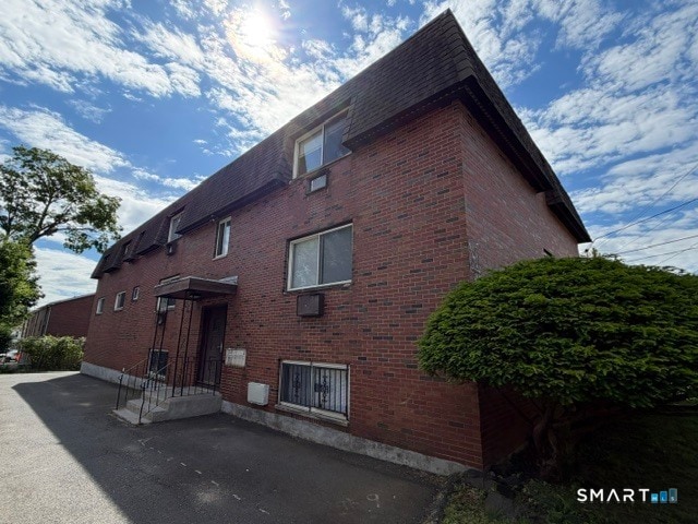 Building Photo - 385 High St
