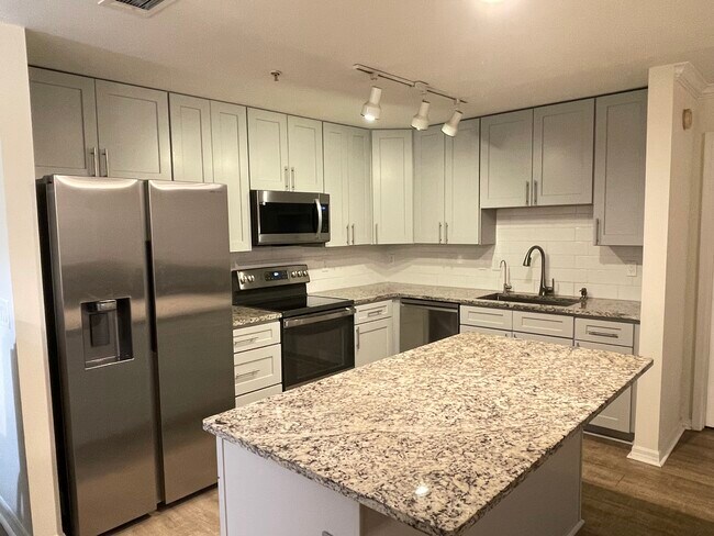 Building Photo - 3591 Kernan Blvd S