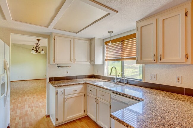 Building Photo - Beautiful Westside Oak Harbor Home Near Sunset Beach – 3 Bed + Bonus Room