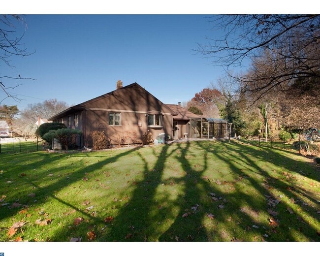 Building Photo - 410 Narragansett Dr