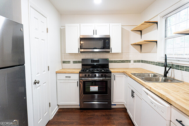 Building Photo - 5624 Stonington Trace Pkwy
