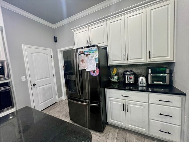 Building Photo - 2350 Cameo Ln