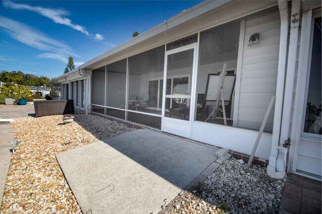 Building Photo - 128 Boca Ciega Point Blvd N