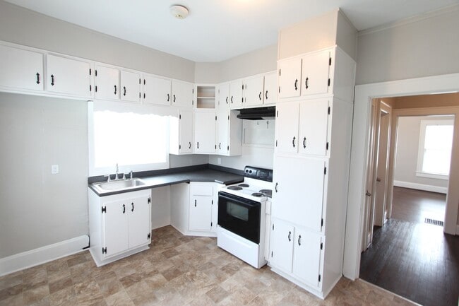 Building Photo - New On The Market!! Will not last long at this price. Better Hurry!!