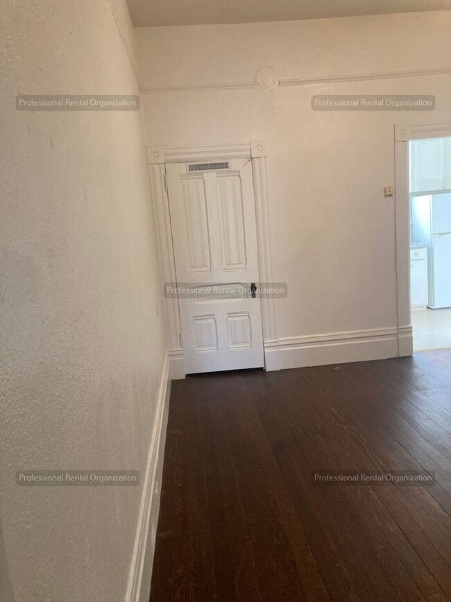 Building Photo - One bedroom Gem in Heart of Quaint, Historic West Petaluma