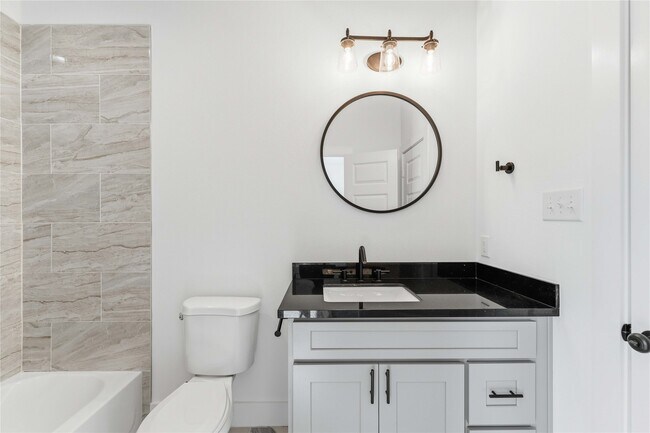 Building Photo - 2217 Lee St