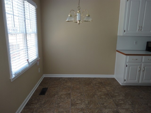 Building Photo - 534 Matthew Dr