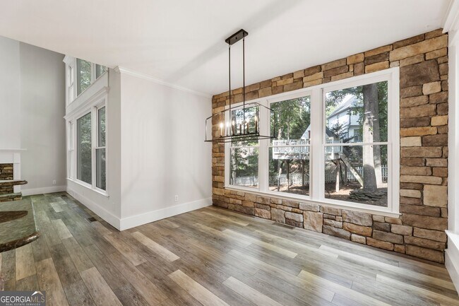 Building Photo - 330 Summerlin Dr