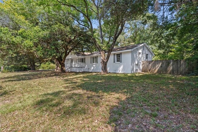 Building Photo - 12925 Bonnievale Dr N