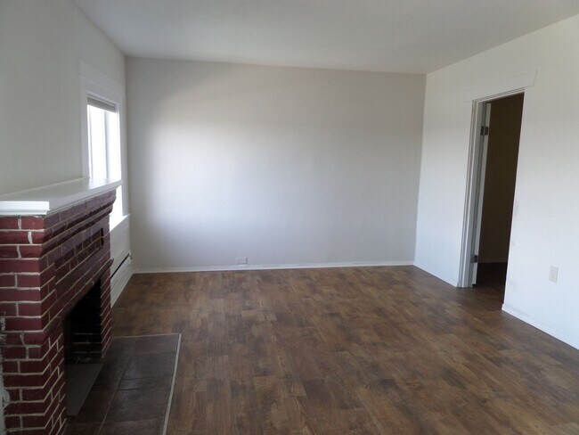 Building Photo - Nguyen-Seattle Duplex