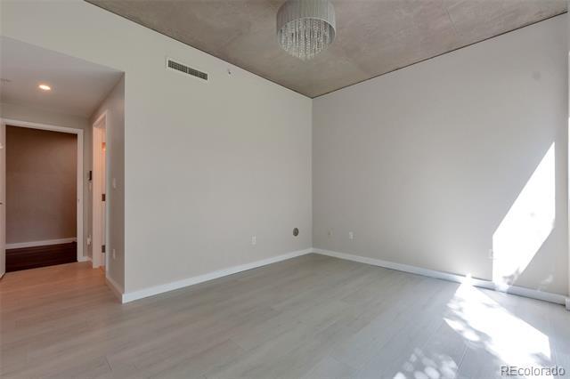 Building Photo - 1620 Little Raven St