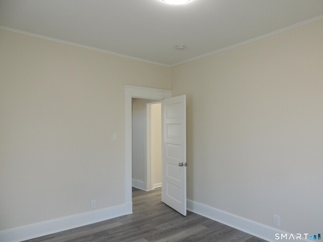 Building Photo - 132 Silver Sands Rd