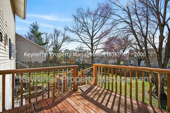 Building Photo - 971 Whispering Ridge Ln