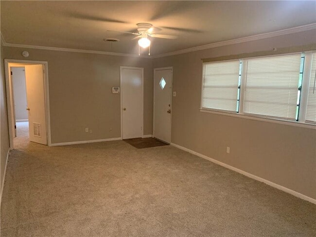 Building Photo - 3062 Pickell Dr