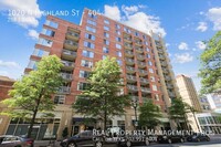 Building Photo - Beautiful, Sun-Drenched Corner Condo- Clar...