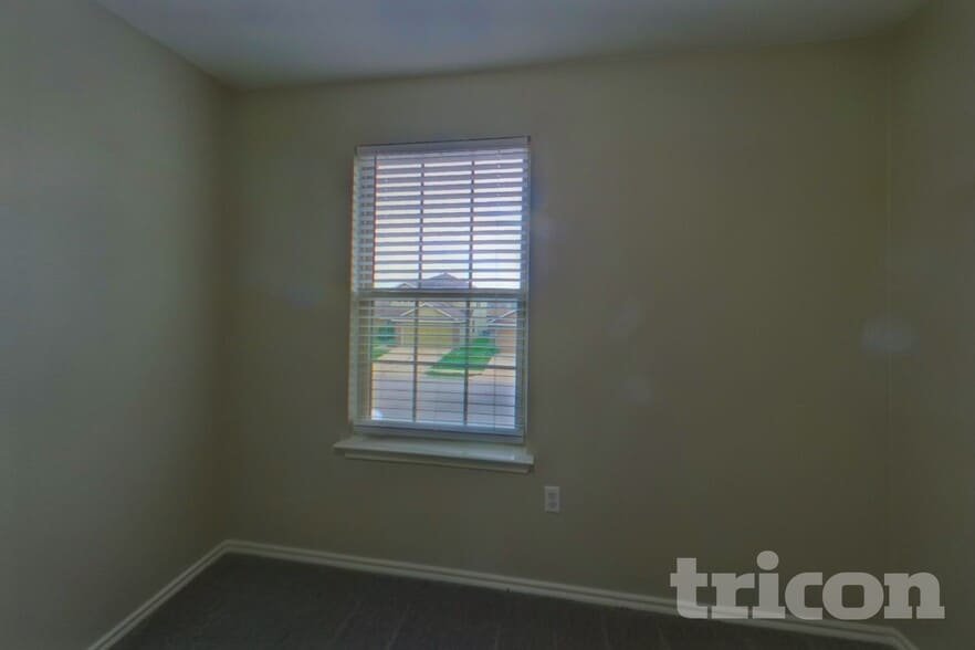 Building Photo - 15102 Verela Dr