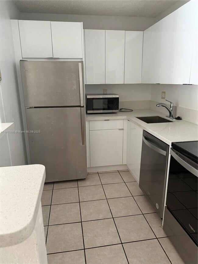 Building Photo - 15600 SW 80th St