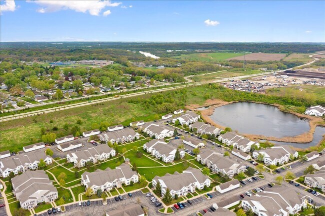Building Photo - 1515 Silverstone Dr