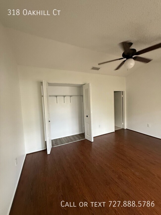 Building Photo - 318 Oakhill Ct