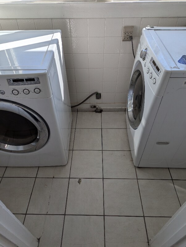 Building Photo - 410 S G St