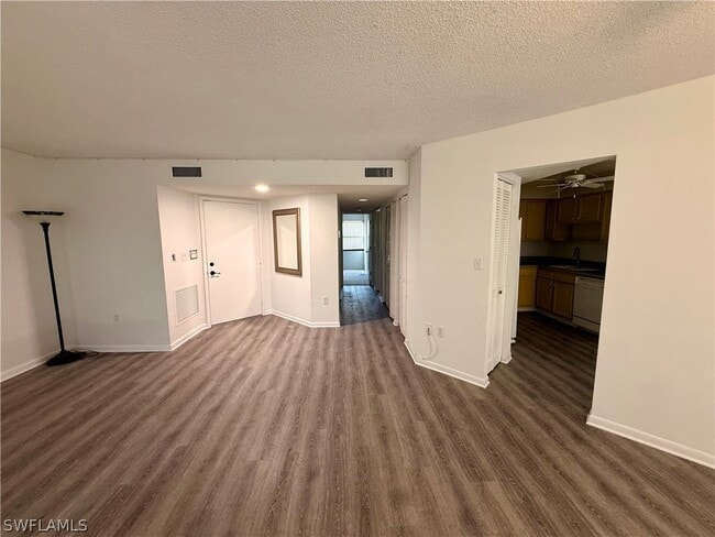 Building Photo - 1516 Mainsail Dr