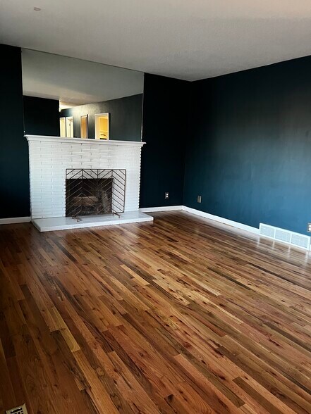 Building Photo - 1268 Austin Ave