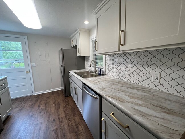 Building Photo - 3/1 Home for Rent!