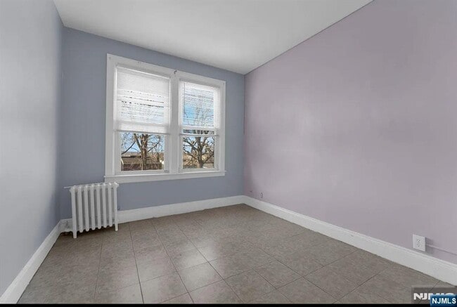 Building Photo - 327 Columbia Ave